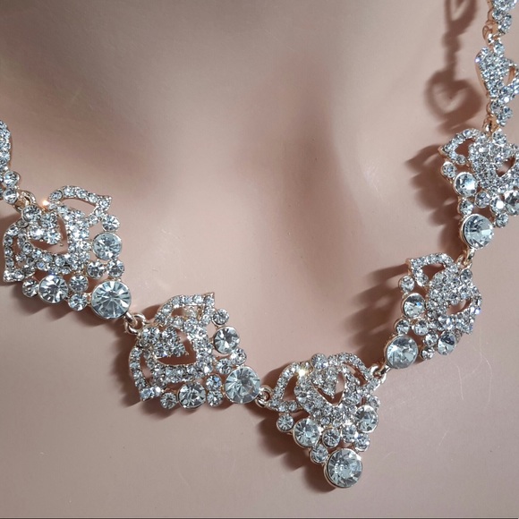 Handmade Jewelry - NWT Rhinestone Crystal Necklace